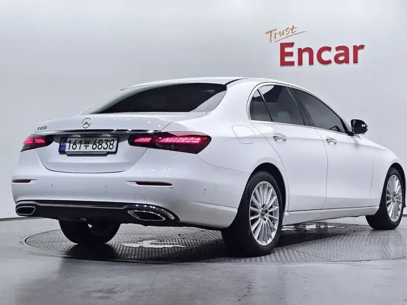 2023 Mercedes-Benz E-Класс с пробегом 9 034 км