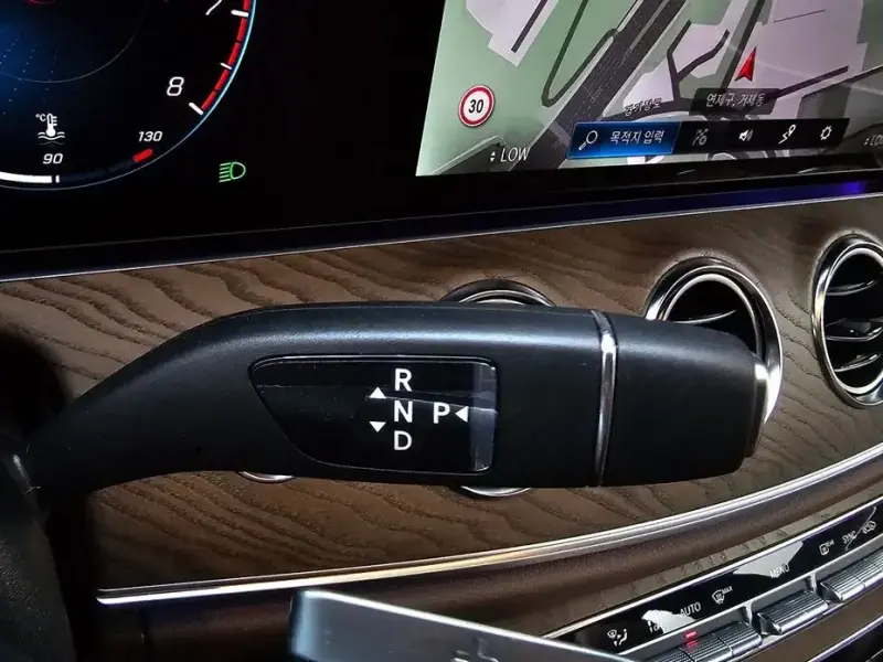 2023 Mercedes-Benz E-Класс с пробегом 9 034 км