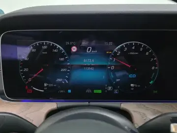 2022 Mercedes-Benz E-Класс с пробегом 113 542 км