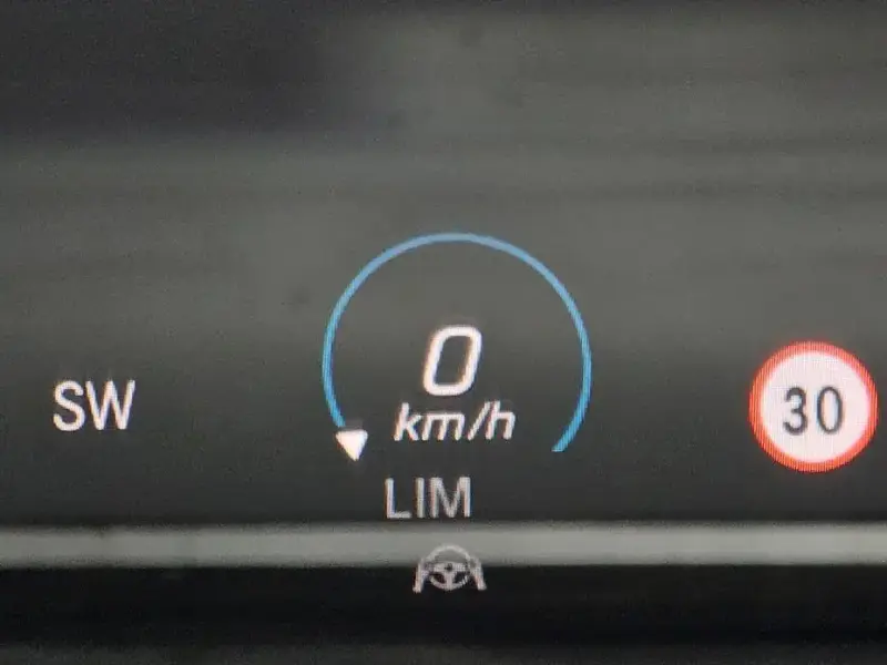 2023 Mercedes-Benz E-Класс с пробегом 9 034 км