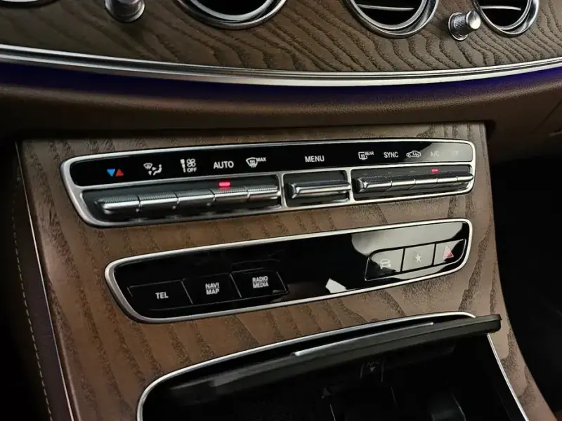 2023 Mercedes-Benz E-Класс с пробегом 9 034 км