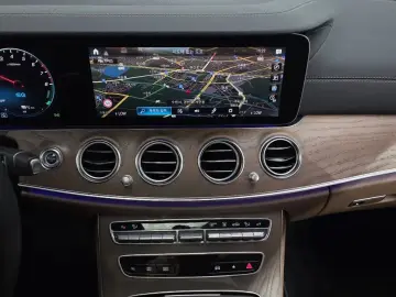 2022 Mercedes-Benz E-Класс с пробегом 113 542 км