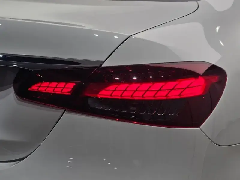 2023 Mercedes-Benz E-Класс с пробегом 9 034 км
