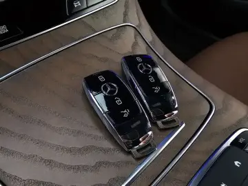 2023 Mercedes-Benz E-Класс с пробегом 9 034 км