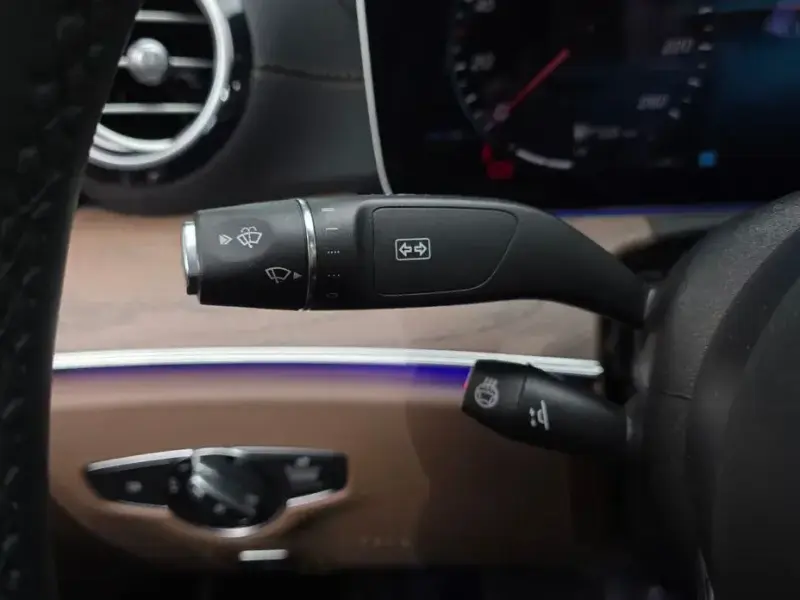 2022 Mercedes-Benz E-Класс с пробегом 113 542 км