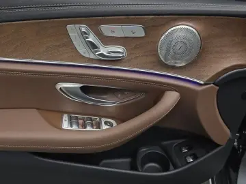 2022 Mercedes-Benz E-Класс с пробегом 113 542 км