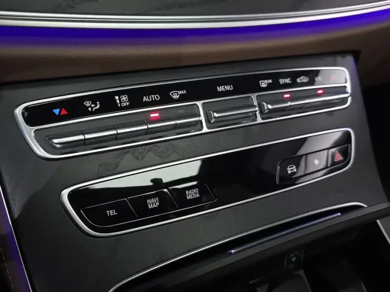 2022 Mercedes-Benz E-Класс с пробегом 25 234 км