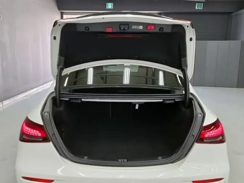 2023 Mercedes-Benz E-Класс с пробегом 38 804 км