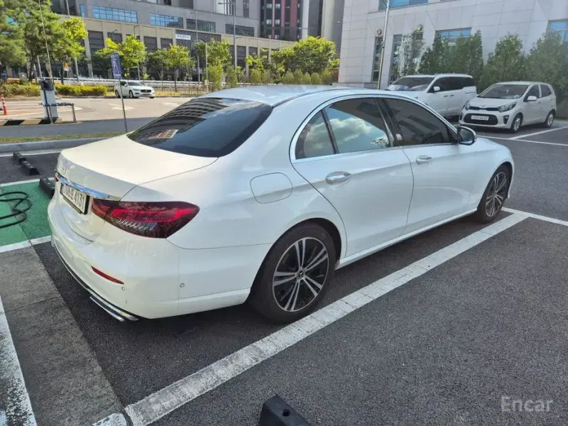 2021 Mercedes-Benz E-Класс с пробегом 80 328 км