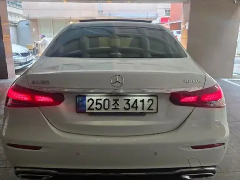 2022 Mercedes-Benz E-Класс с пробегом 69 082 км