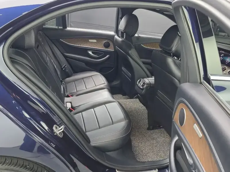 2021 Mercedes-Benz E-Класс с пробегом 79 957 км