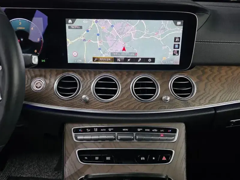 2021 Mercedes-Benz E-Класс с пробегом 79 957 км