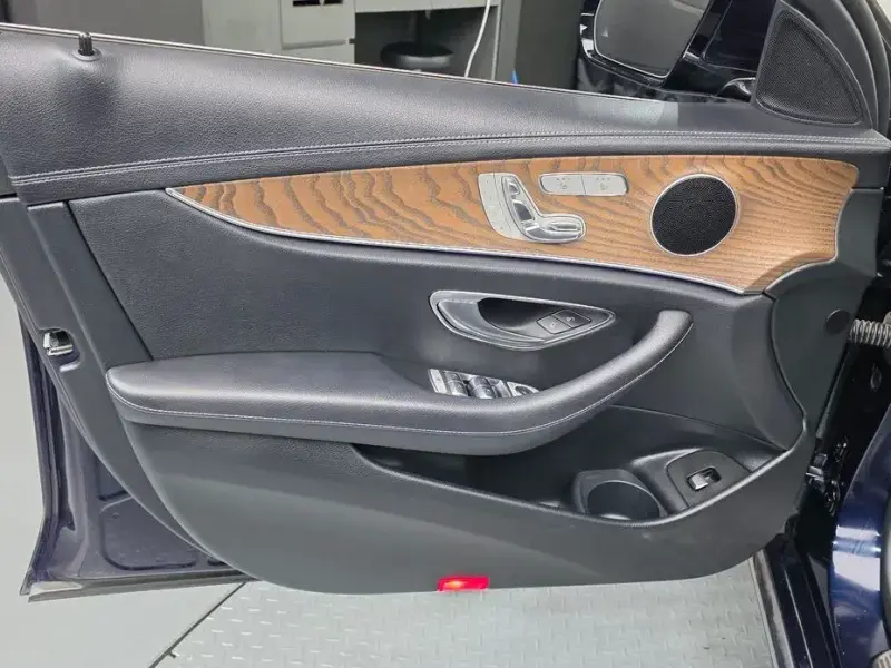2021 Mercedes-Benz E-Класс с пробегом 79 957 км