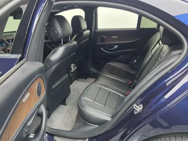2021 Mercedes-Benz E-Класс с пробегом 79 957 км