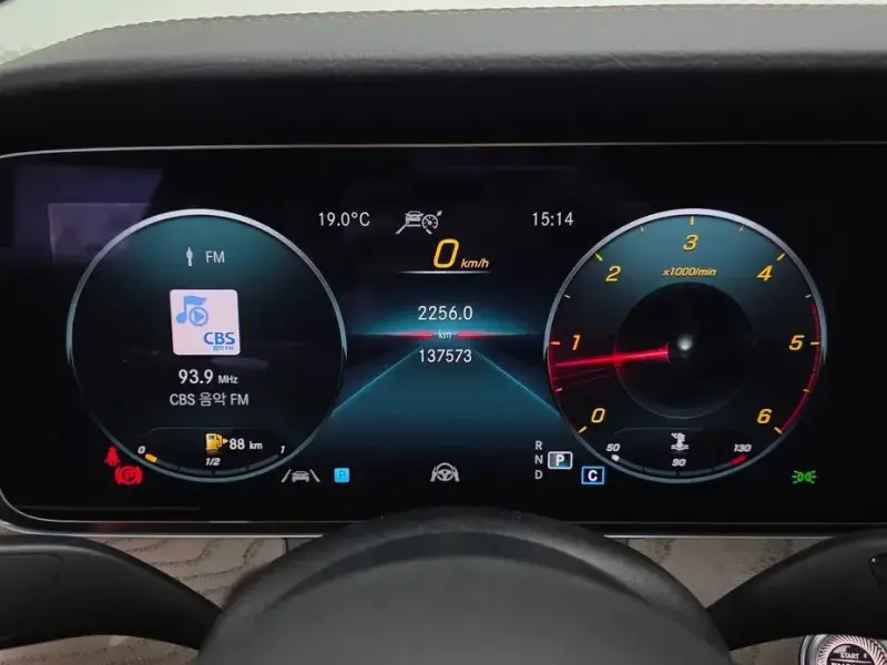 2022 Mercedes-Benz E-Класс с пробегом 137 573 км
