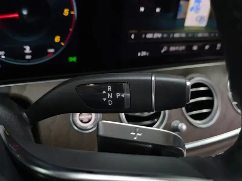 2022 Mercedes-Benz E-Класс с пробегом 137 573 км