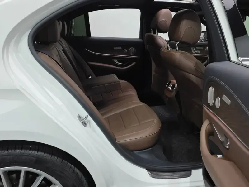 2022 Mercedes-Benz E-Класс с пробегом 137 573 км