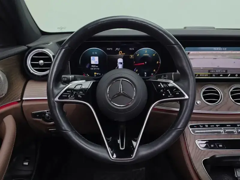 2022 Mercedes-Benz E-Класс с пробегом 137 573 км