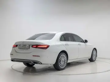 2023 Mercedes-Benz E-Класс с пробегом 21 364 км