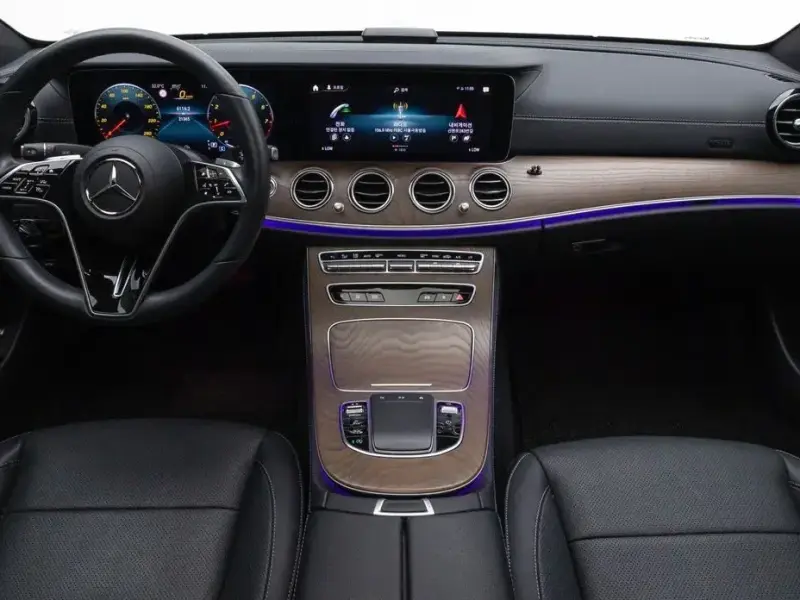 2023 Mercedes-Benz E-Класс с пробегом 21 364 км