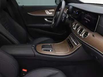 2023 Mercedes-Benz E-Класс с пробегом 21 364 км