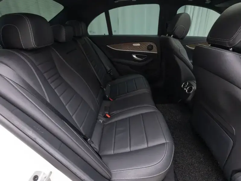 2023 Mercedes-Benz E-Класс с пробегом 21 364 км