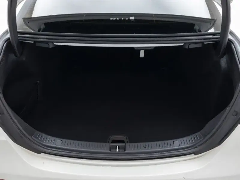 2023 Mercedes-Benz E-Класс с пробегом 21 364 км