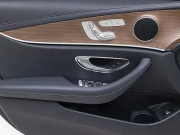 2023 Mercedes-Benz E-Класс с пробегом 21 364 км