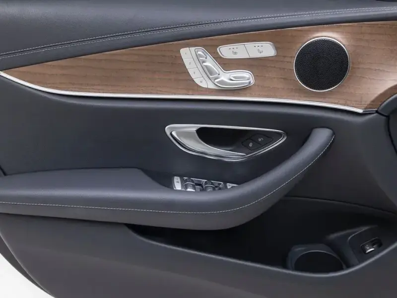 2023 Mercedes-Benz E-Класс с пробегом 21 364 км