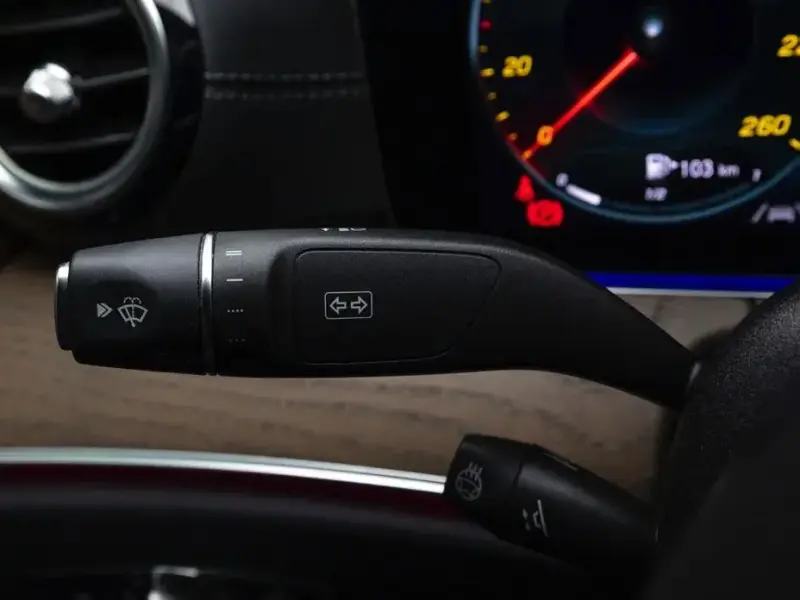 2023 Mercedes-Benz E-Класс с пробегом 21 364 км
