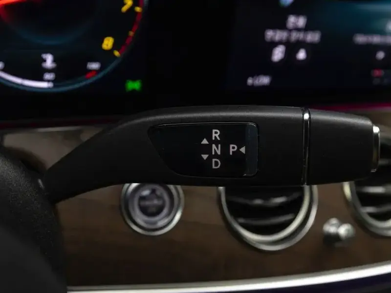2023 Mercedes-Benz E-Класс с пробегом 21 364 км