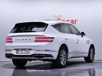 2023 Genesis GV80 с пробегом 20 956 км
