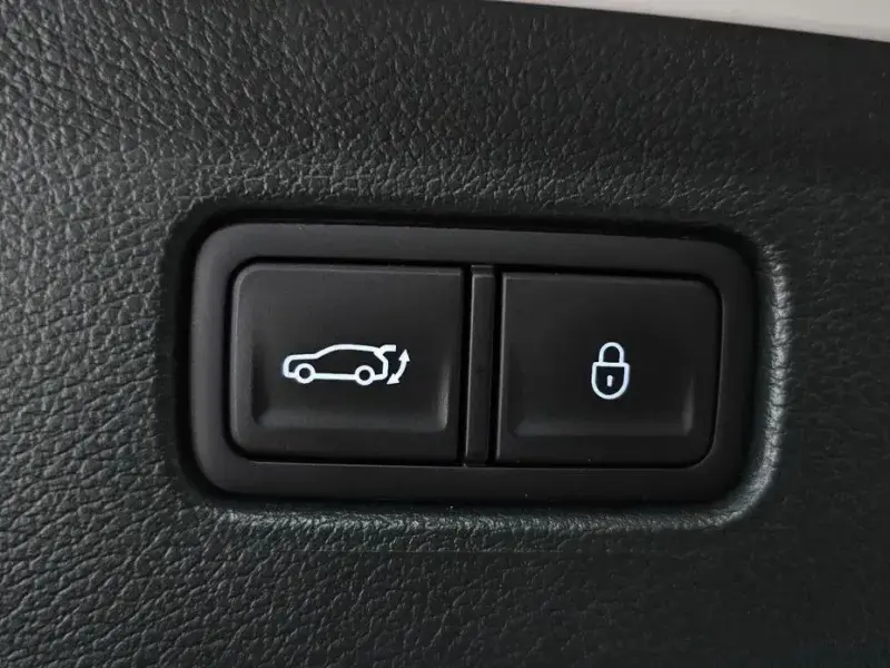 2023 Genesis GV80 с пробегом 20 956 км