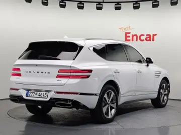 2023 Genesis GV80 с пробегом 22 064 км