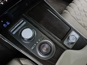 2023 Genesis GV80 с пробегом 22 064 км