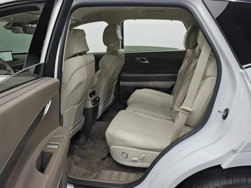 2023 Genesis GV80 с пробегом 22 064 км