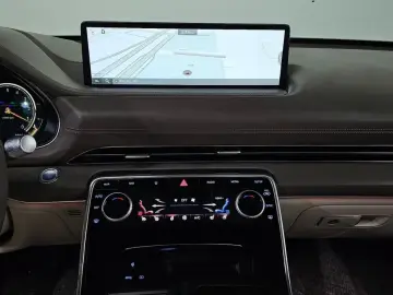 2023 Genesis GV80 с пробегом 22 064 км