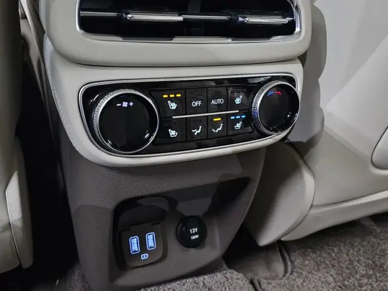2023 Genesis GV80 с пробегом 22 064 км