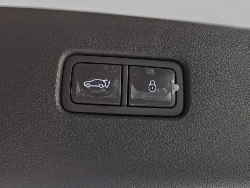 2023 Genesis GV80 с пробегом 22 064 км