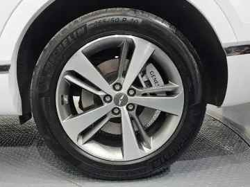 2023 Genesis GV80 с пробегом 22 064 км