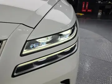 2023 Genesis GV80 с пробегом 22 064 км