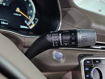 2023 Genesis GV80 с пробегом 22 064 км