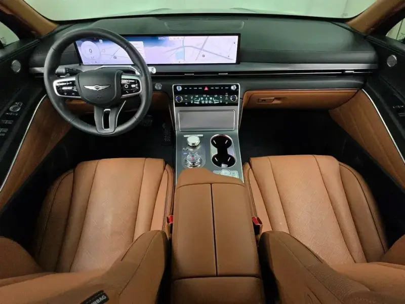2023 Genesis GV80 с пробегом 11 951 км