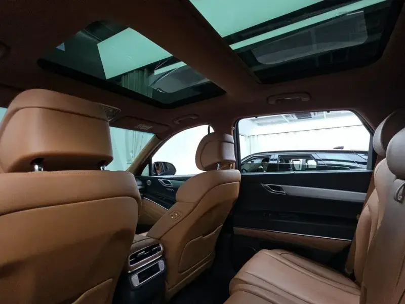 2023 Genesis GV80 с пробегом 11 951 км