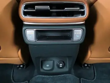 2023 Genesis GV80 с пробегом 11 951 км