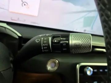 2023 Genesis GV80 с пробегом 11 951 км