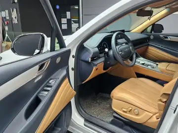 2023 Genesis GV80 с пробегом 43 638 км