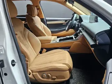 2023 Genesis GV80 с пробегом 43 638 км