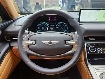 2023 Genesis GV80 с пробегом 43 638 км