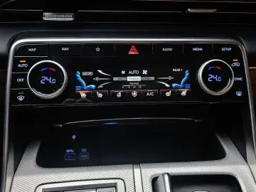 2023 Genesis GV80 с пробегом 43 638 км
